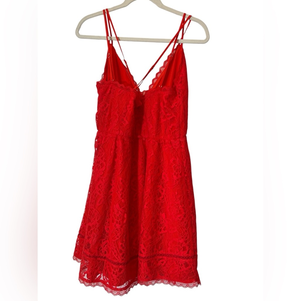 Lovers + Friends Levesque Red Lace Lined Mini Dress Size M Babydoll Feminine - Picture 3 of 10